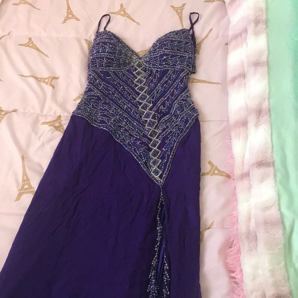 Prom dress - Picture 2 of 8